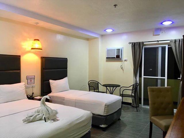The Ambassador Hotel Tacloban Exteriér fotografie