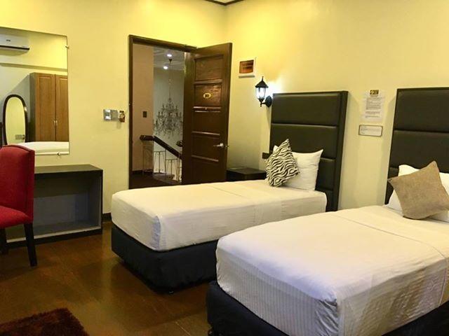 The Ambassador Hotel Tacloban Exteriér fotografie